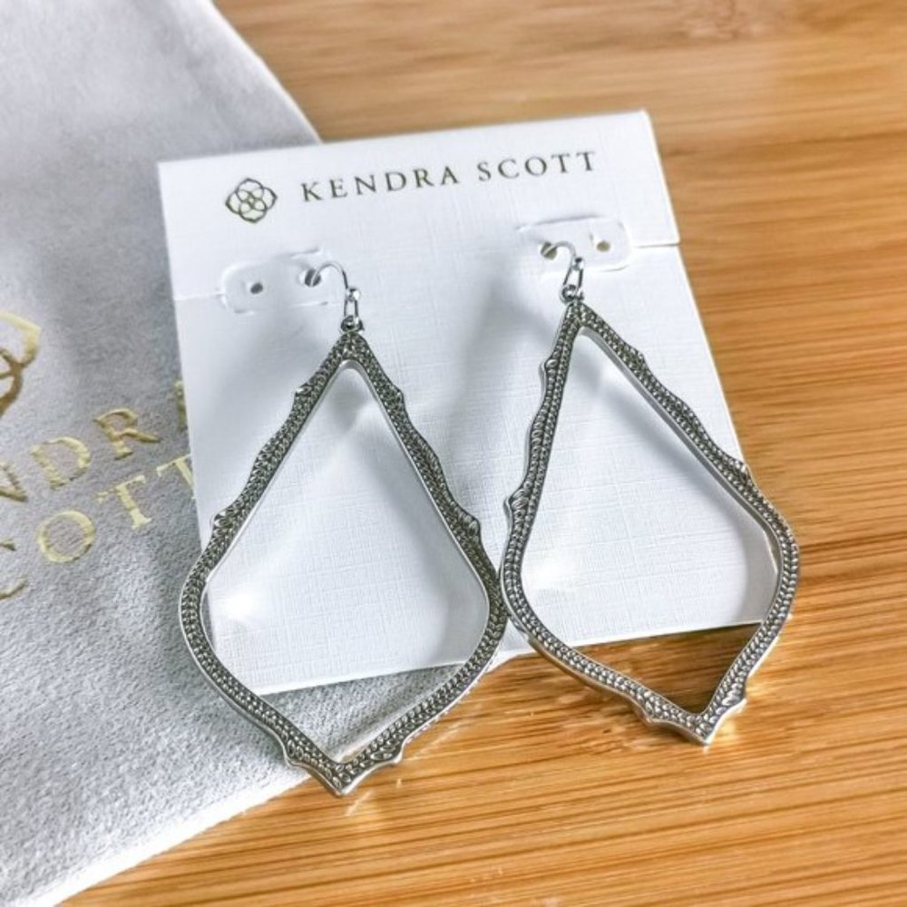 Kendra Scott Sophee Large Drop earrings in Silver